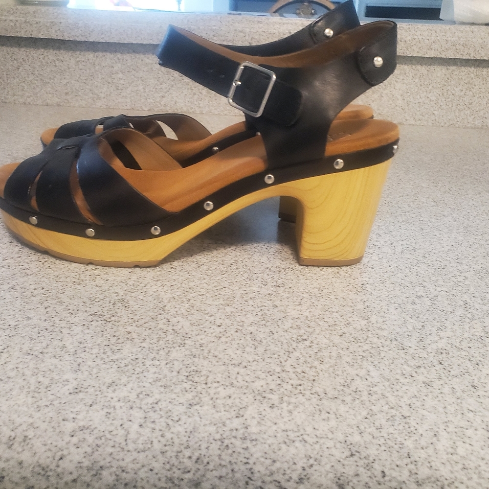Women's shoe